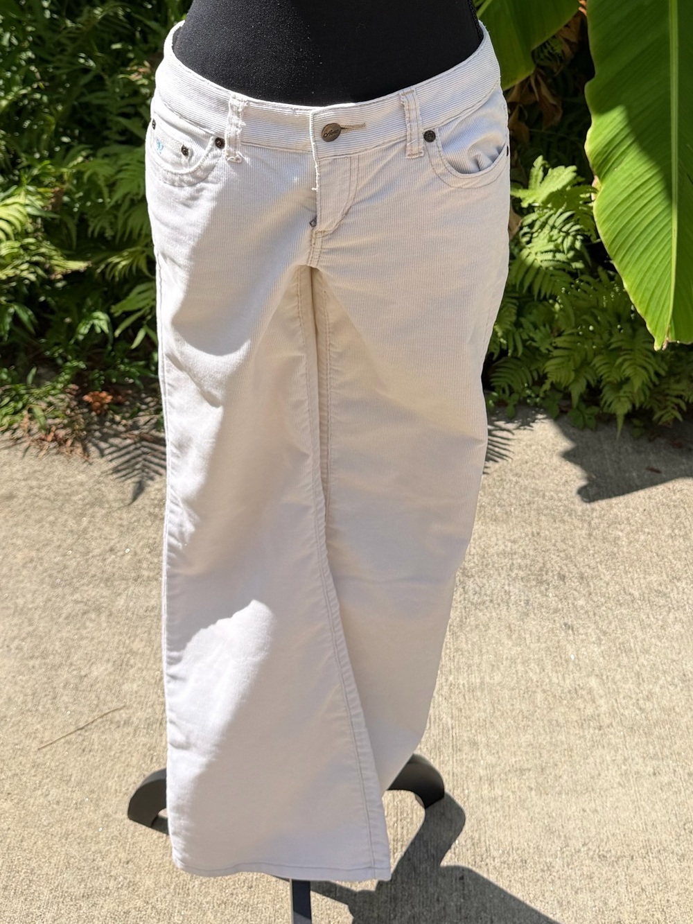 Aeropostale White Corduroy Bootcut Low-Rise Jeans - Juniors Size 3/4 - Picture 9 of 12